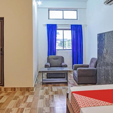 Spot On Jp Guest House Kaharpara Екстер'єр фото