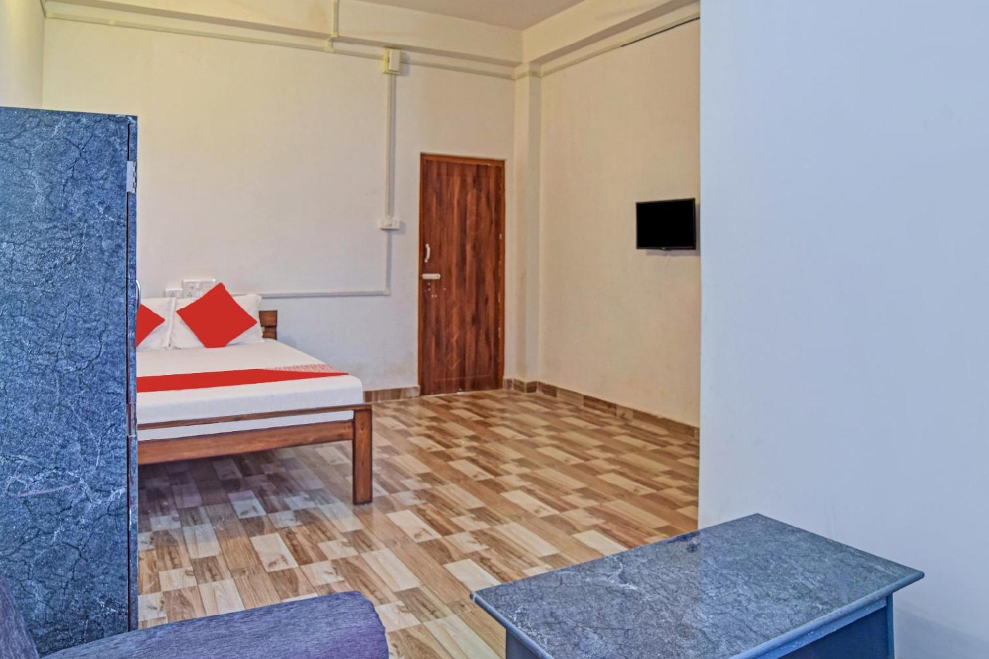 Spot On Jp Guest House Kaharpara Екстер'єр фото