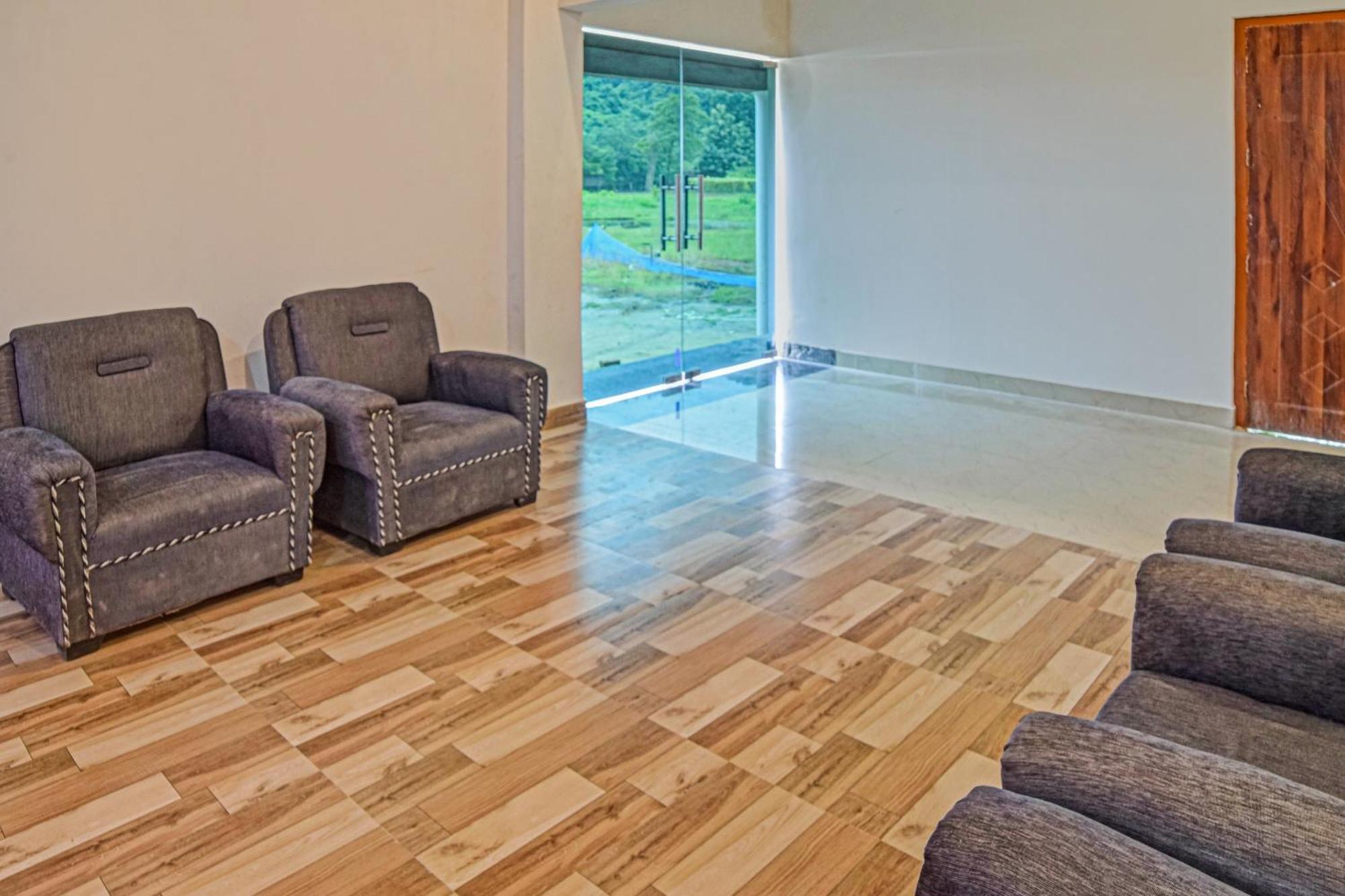 Spot On Jp Guest House Kaharpara Екстер'єр фото