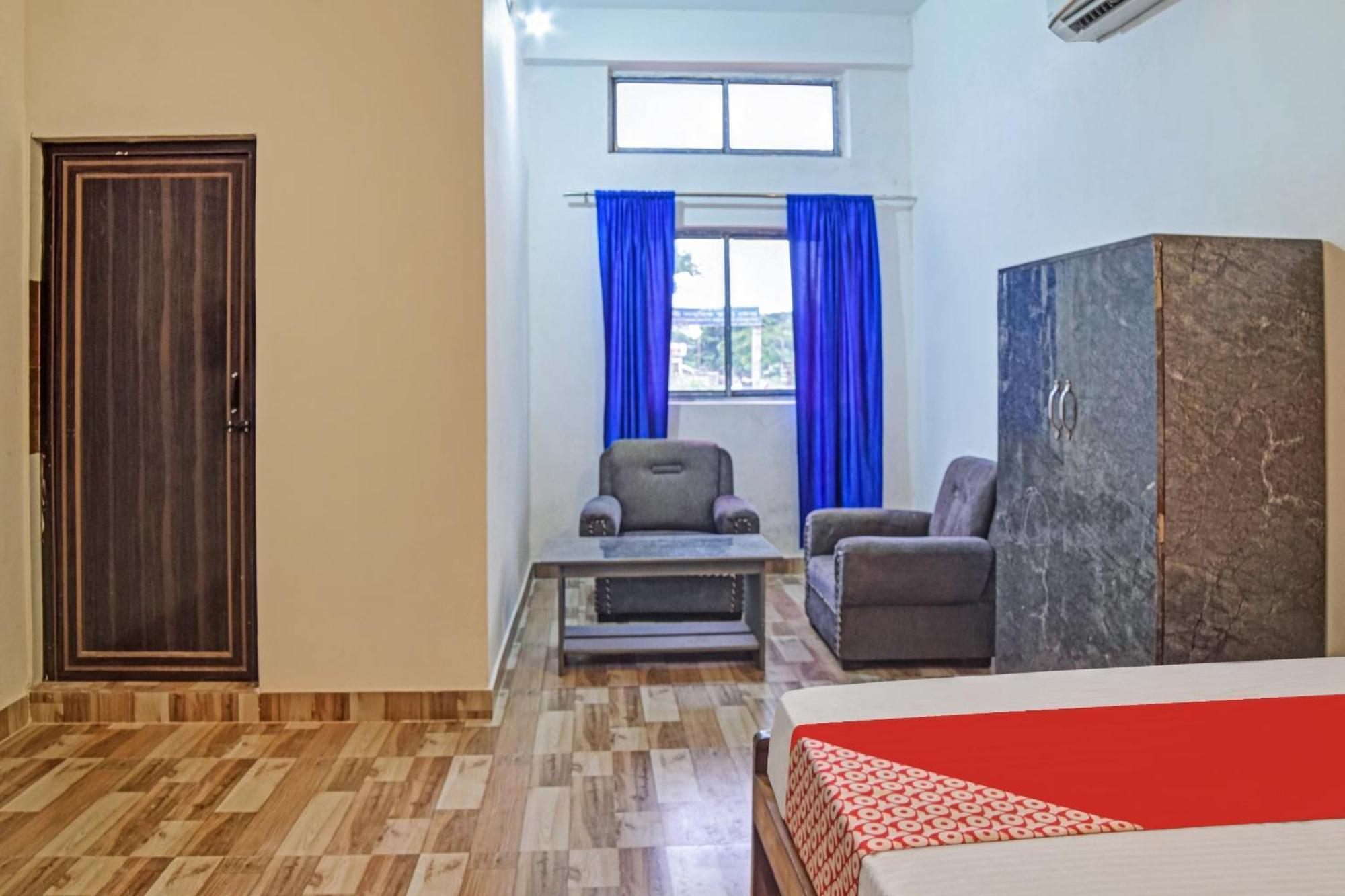 Spot On Jp Guest House Kaharpara Екстер'єр фото