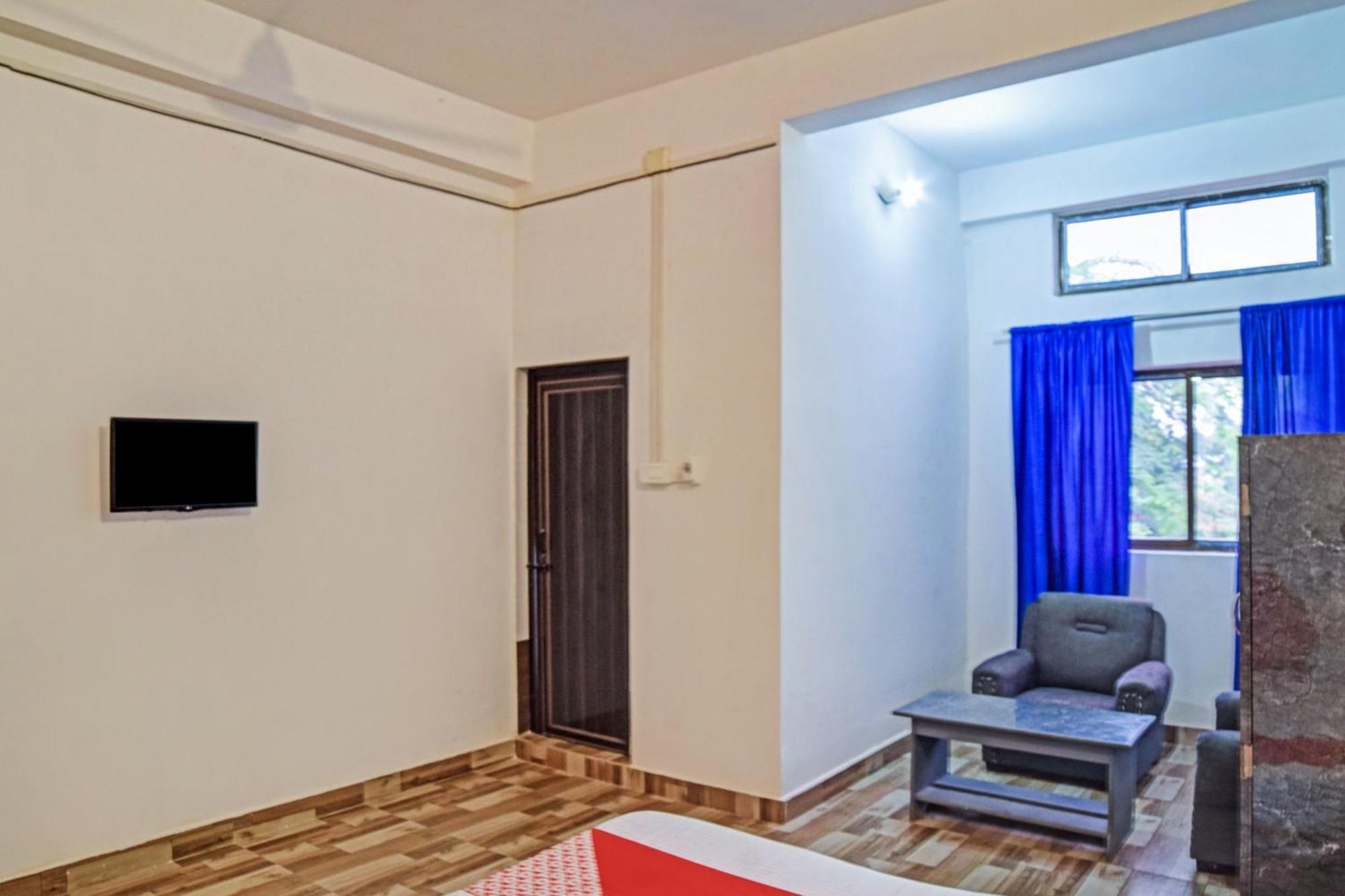 Spot On Jp Guest House Kaharpara Екстер'єр фото